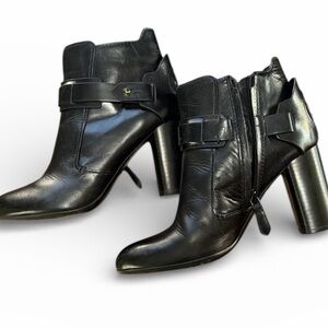 Tory Burch Colton Bootie Size 6M